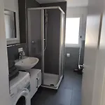 Apartmenthaus Lägenhet *